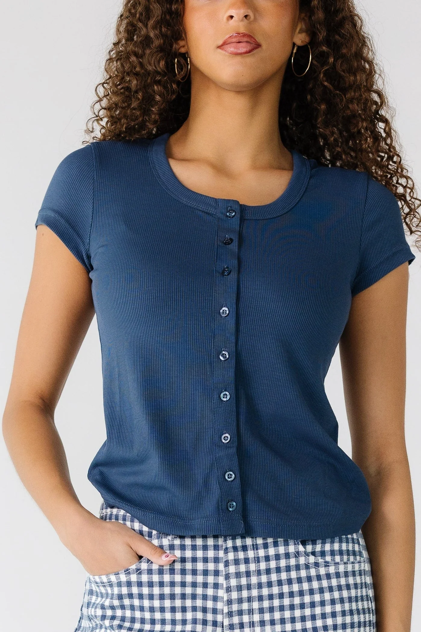 Brass & Roe Ribbed Button Tee - Image 4