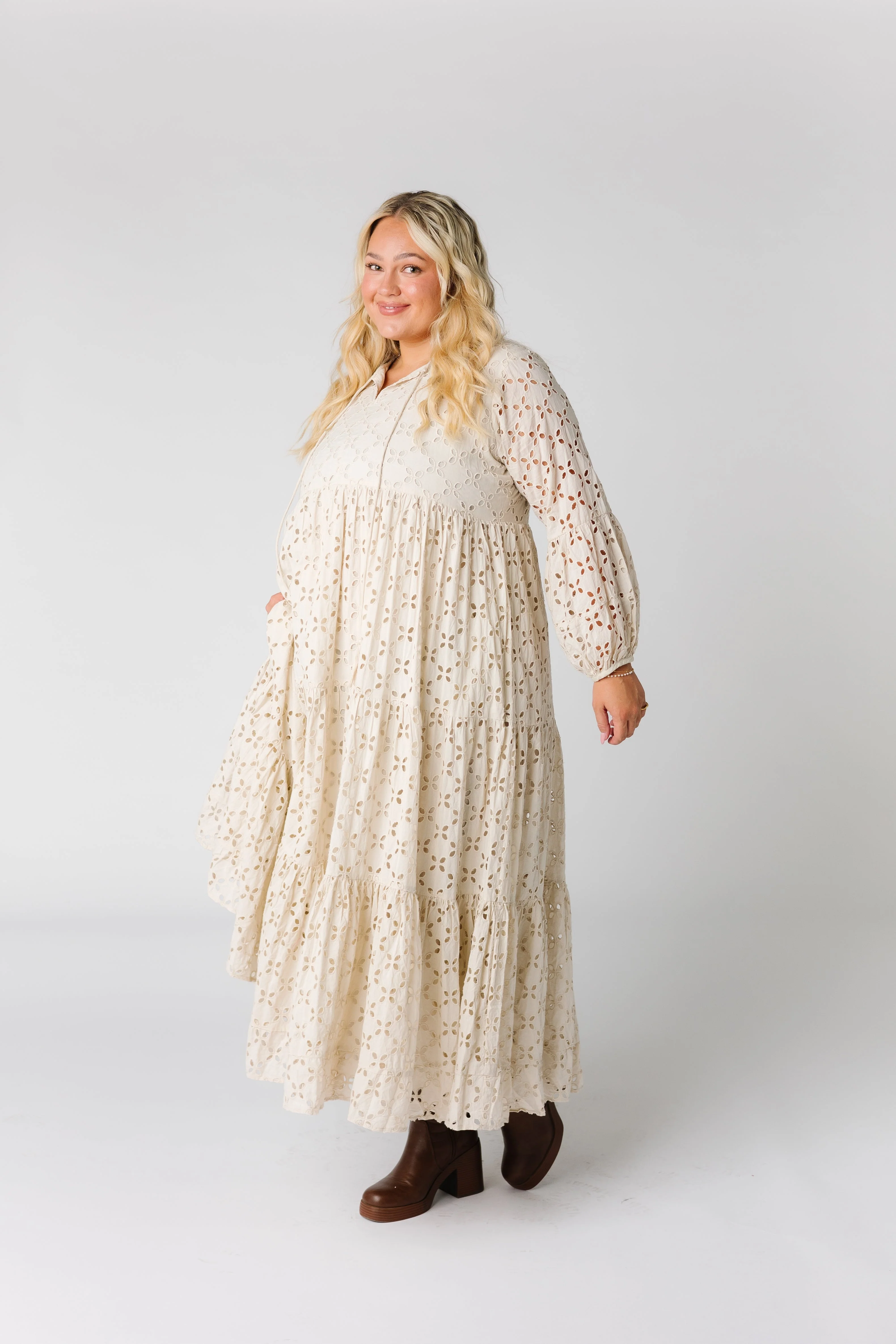 Citrus-Nila Eyelet Dress - Image 9