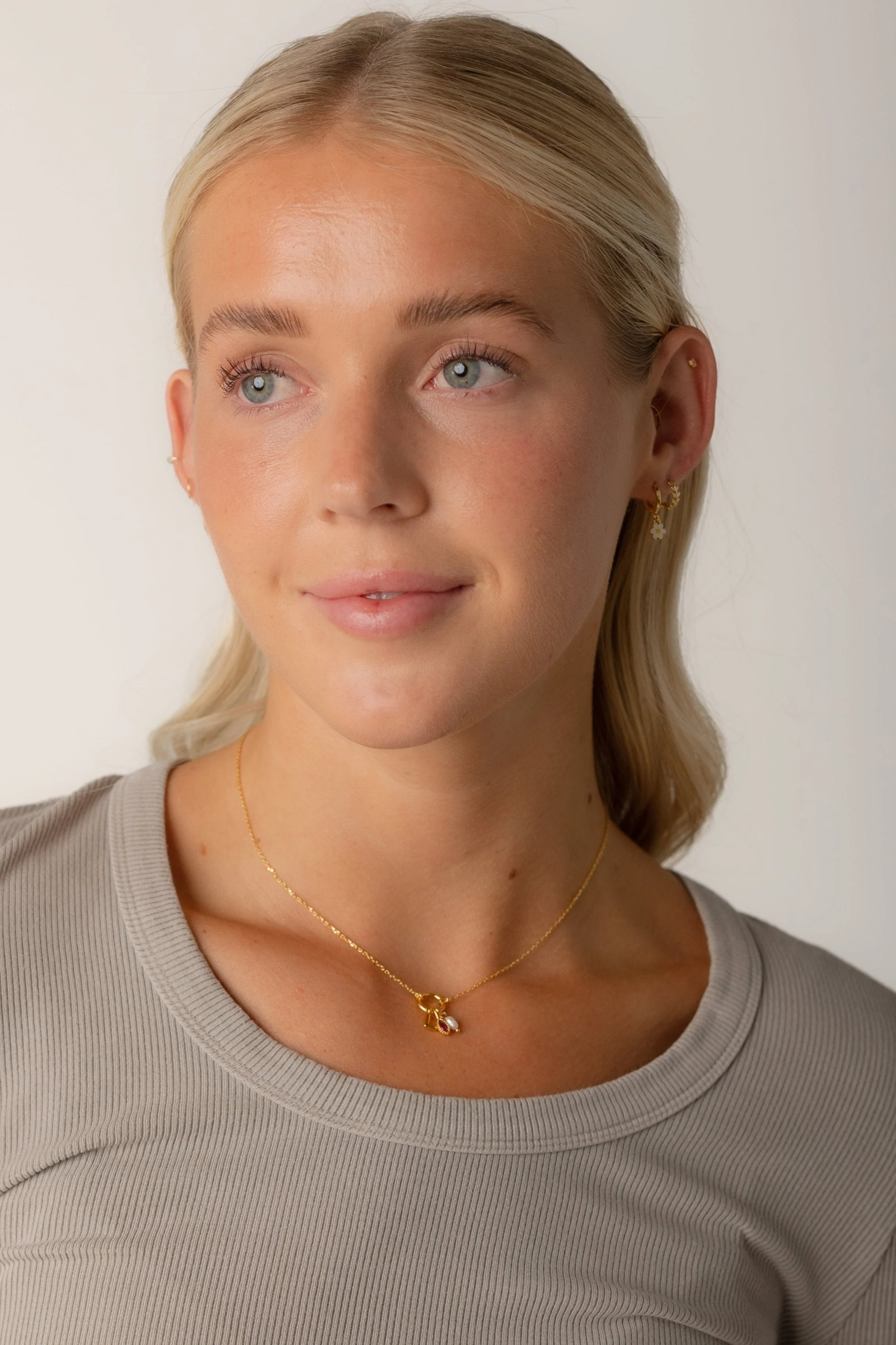 Cove Charm Holder Necklace - Image 4