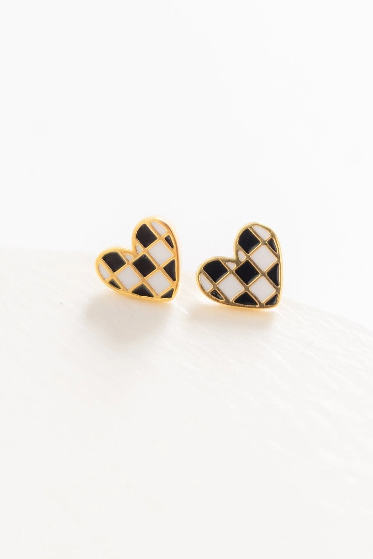 Cove Checker Heart Earring - Image 2