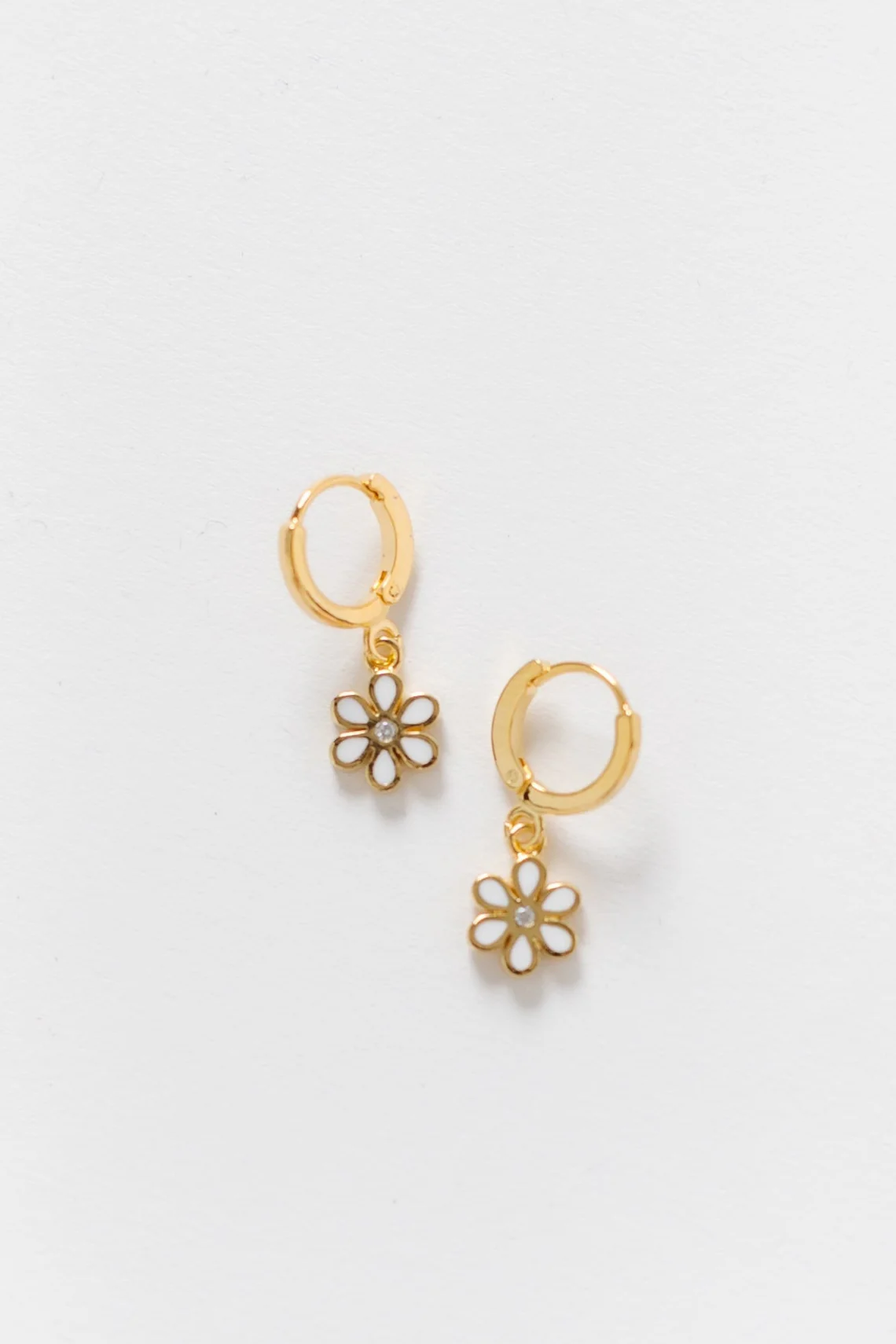 Cove Dainty Daisy Earrings - Image 7