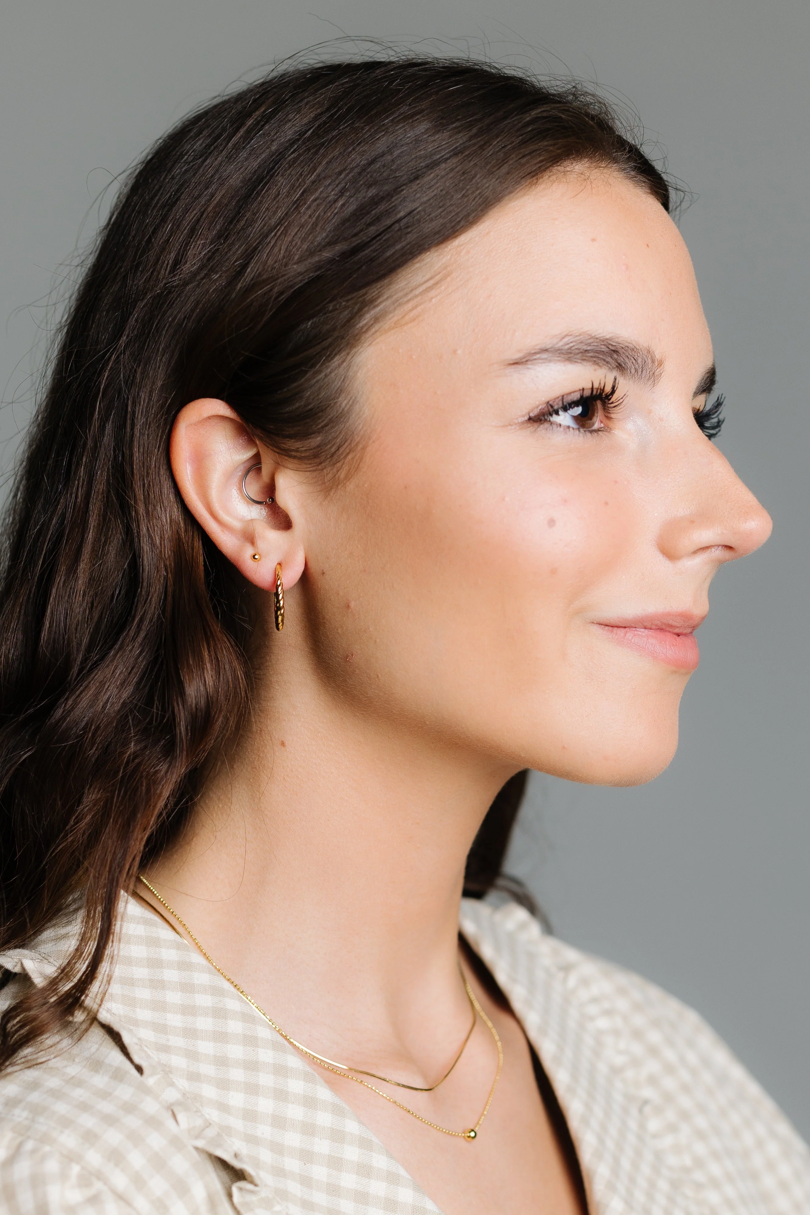 Cove Twisted Open Hoop Earrings - Image 2