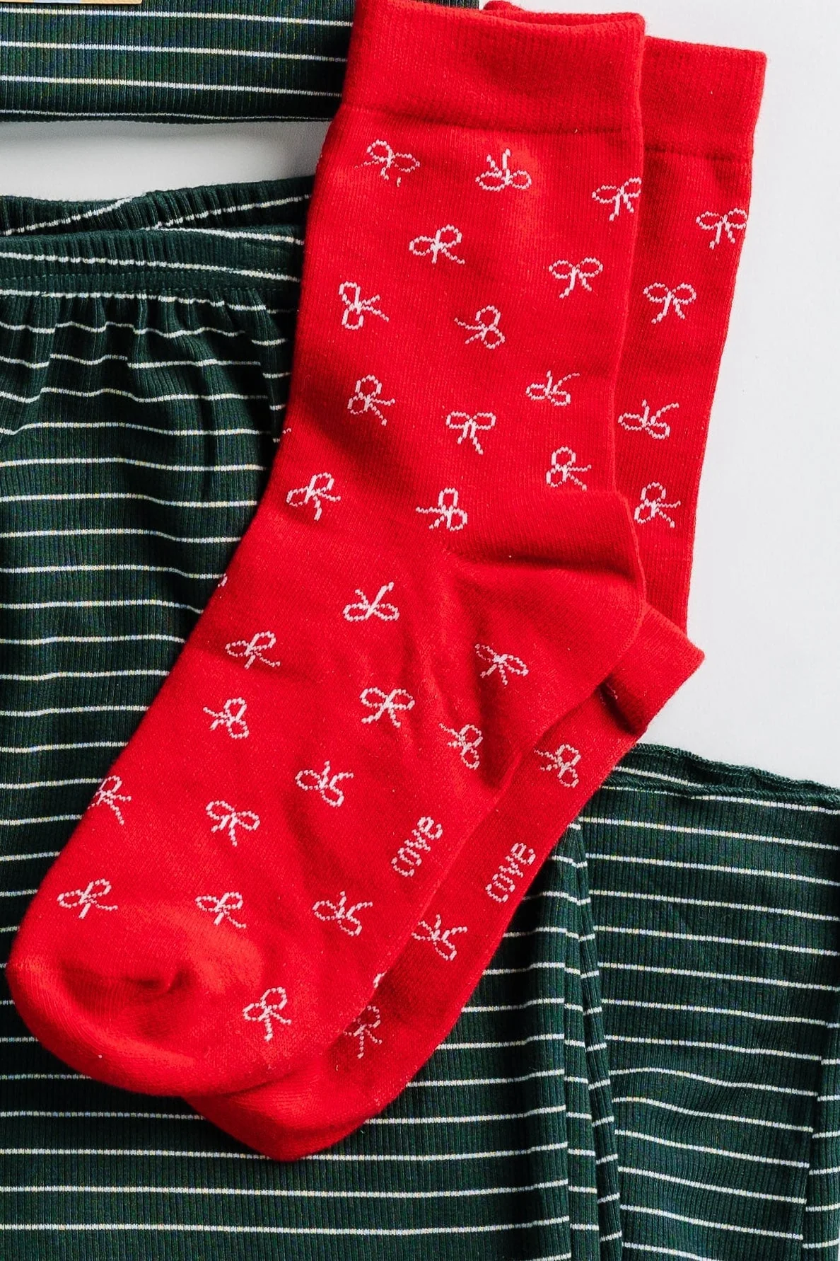 Cove Wrapped In A Bow Socks