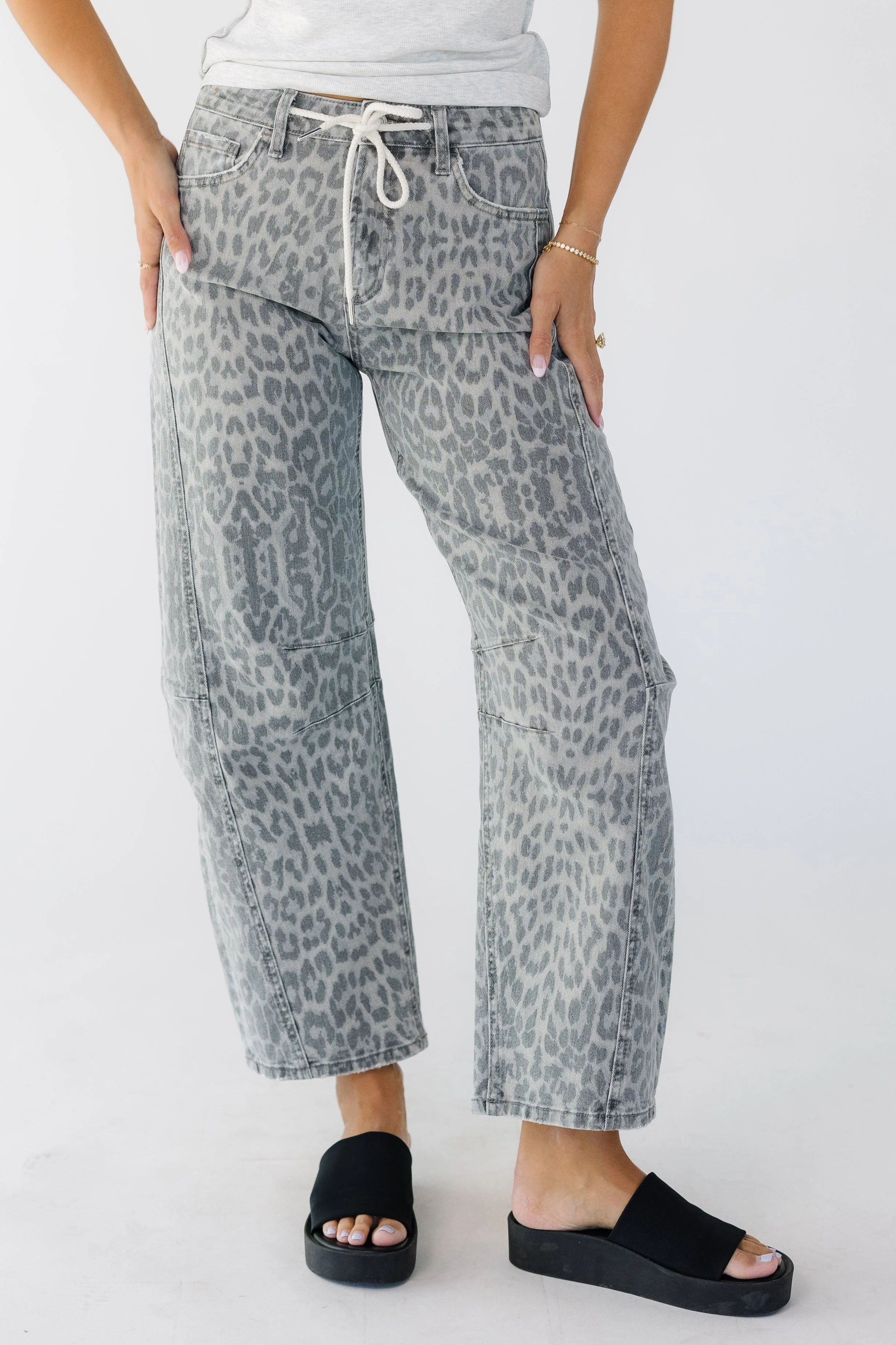 Leopard Barrel Jeans - Image 5